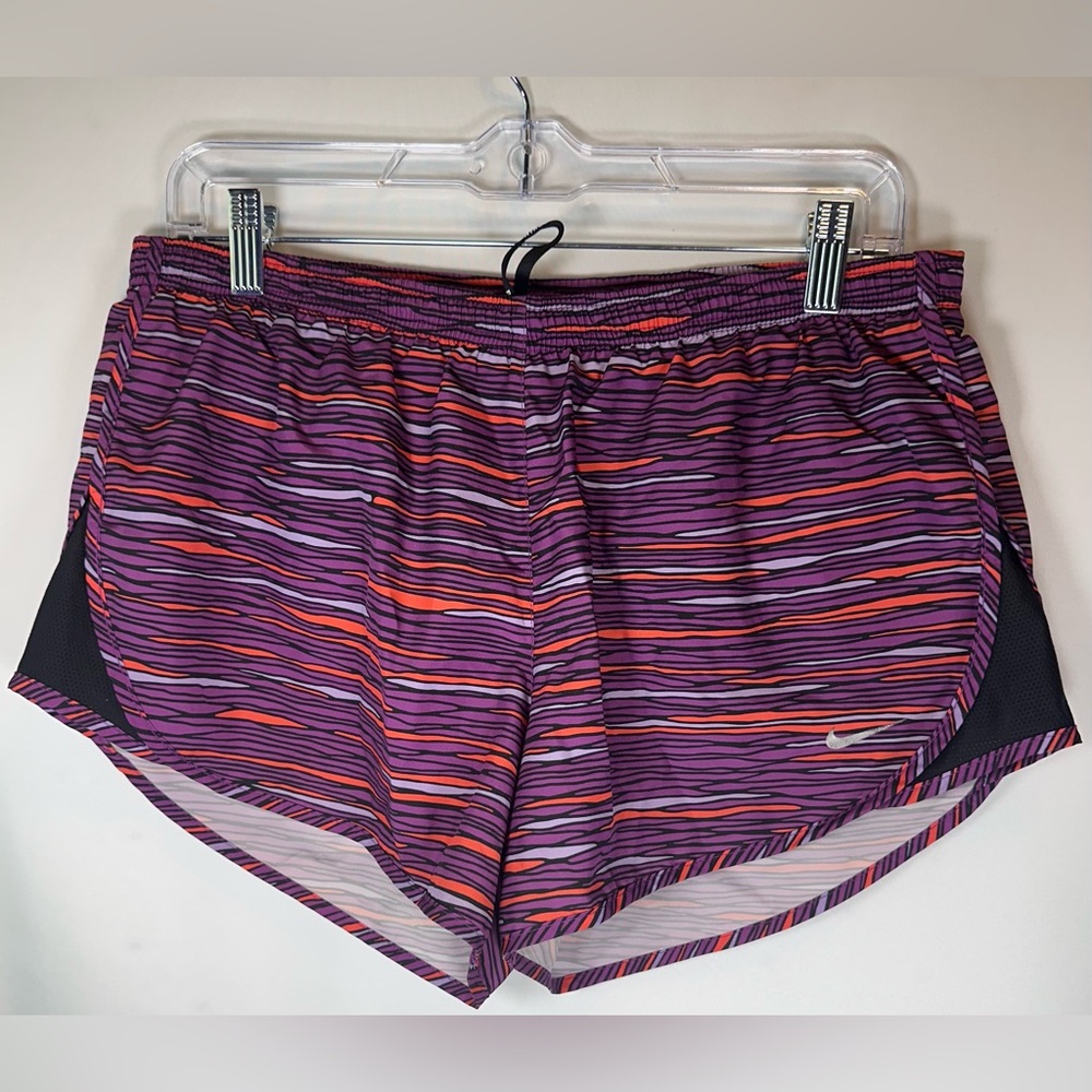 Nike Dry-Fit Athletic Women's Multicolor Striped Shorts Size Medium Run Marathon